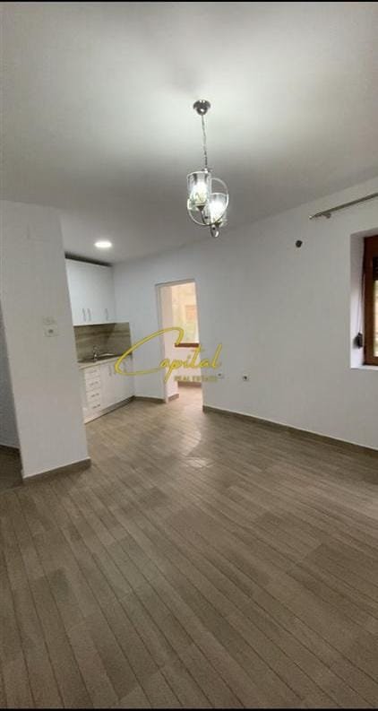 Tirane, shitet apartament 1+1 Kati 2, 71 m² 108.000 € (LAPRAKE)