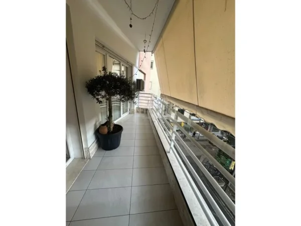 Tirane, jepet me qera apartament 2+1+Aneks+Ballkon Kati 2, 115 m² 900 € (Hipoteka)