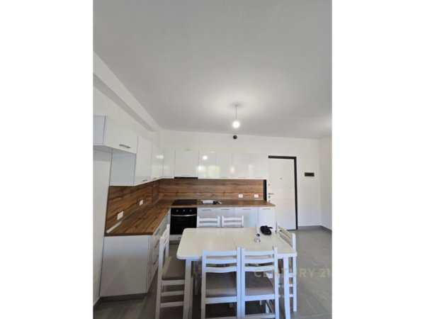 Durres, shitet apartament 1+1 Kati 1, 131.320 €