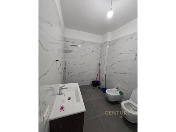 Durres, shitet apartament 1+1 Kati 1, 131.320 €