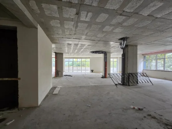 Tirane, shitet ambjent biznesi Kati 2, 497 m² 1.100.000 € (Kompleksi E-88)