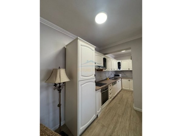 Tirane, jepet me qera apartament 3+1+Aneks+Ballkon Kati 6, 125 m² 1.100 € (RRUGA SULEJMAN PASHA,Qender)