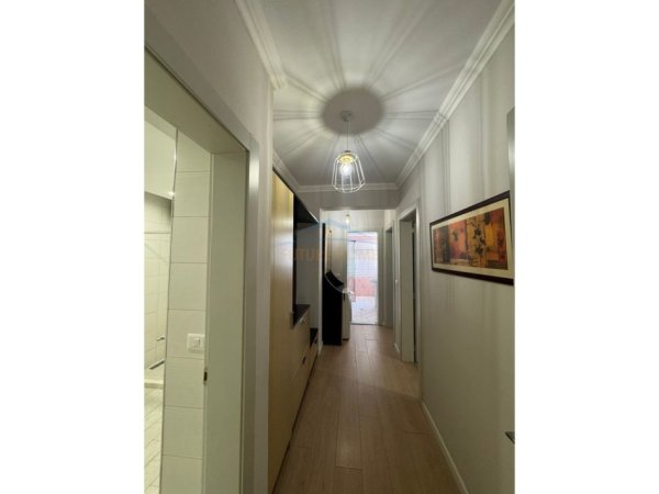 Tirane, jepet me qera apartament 3+1+Aneks+Ballkon Kati 6, 125 m² 1.100 € (RRUGA SULEJMAN PASHA,Qender)