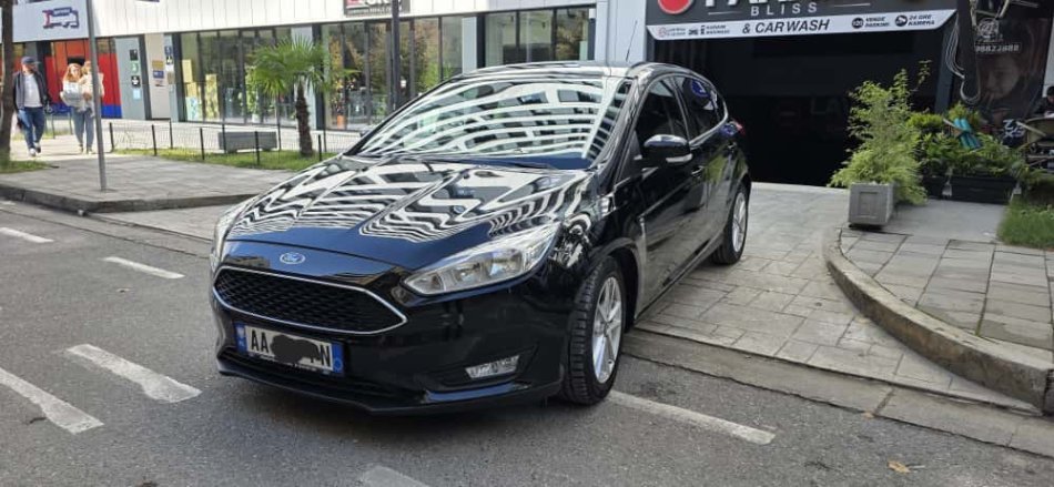 Tirane, Shitet makine Ford Focus 1.5 TDCi 2017- Nafte, e zeze automatik Kondicioner 80.000 km 9.200 €  vetëm një pronar