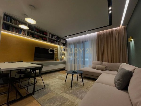 Tirane, jepet me qera apartament 2+1+Aneks+Ballkon Kati 4, 105 m² 1.350 € (Liqeni thate)
