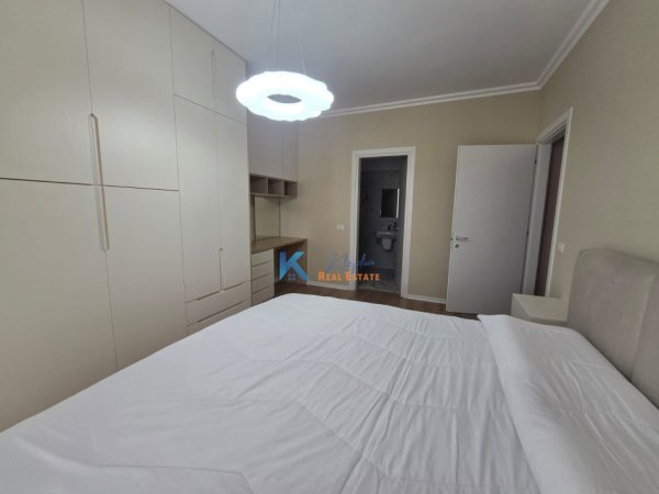 Tirane, jap me qera apartament 2+1+Ballkon Kati 5, 105 m² 650 € (Astir, te Vila L)