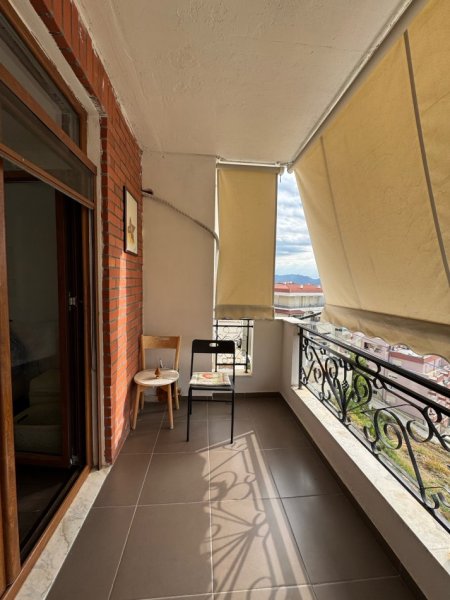 JEPET APARTAMENT 2+1 ME QERA NE FRESK TEK MURAGA