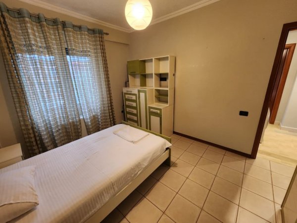 Apartament Me qira 3+1+2wc (140m2)📍 Bllok/ Piceri Era (1800 euro) Vendodhje perfekte