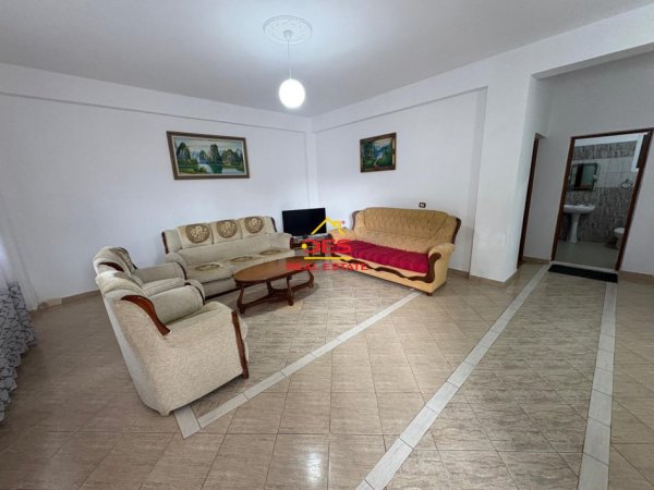 Vlore, jepet me qera Vile 2+1+Ballkon Kati 0, 110 m² 350 € (Rruga Sokrat Leka)