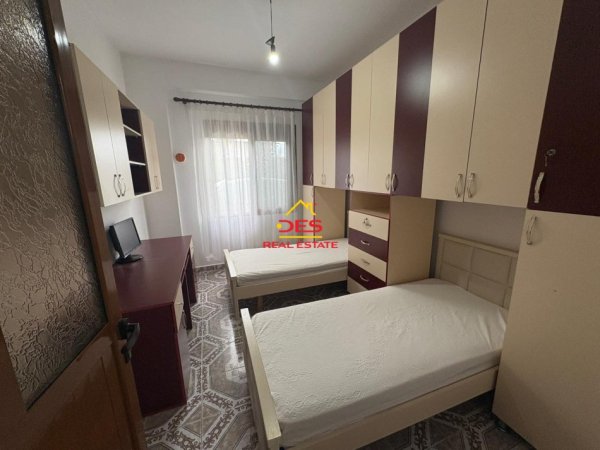 Vlore, jepet me qera Vile 2+1+Ballkon Kati 0, 110 m² 350 € (Rruga Sokrat Leka)