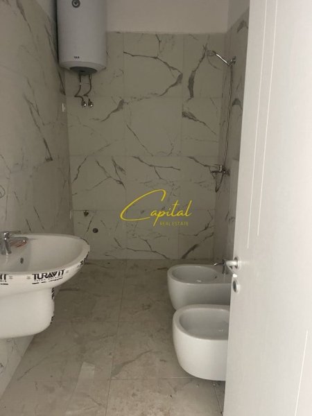 Tirane, shitet apartament 2+1 Kati 2, 112 m² 191.000 € (ASTIR)