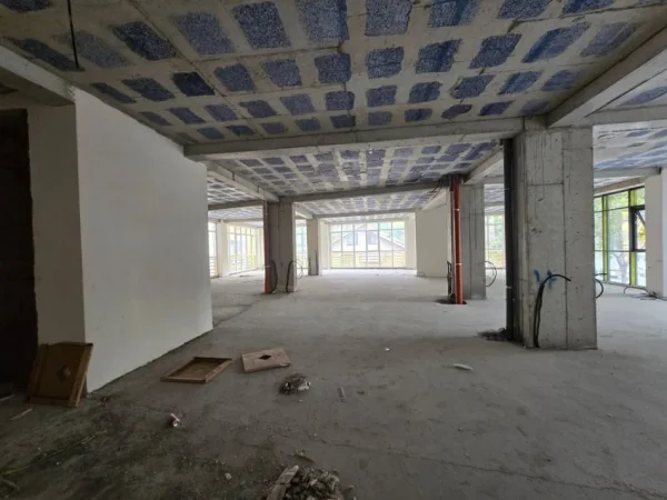 Tirane, shitet ambjent biznesi Kati 1, 497 m² 1.150.000 € 