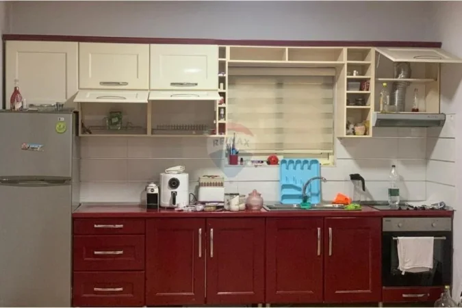 Tirane, jepet me qera apartament 2+1 , 115 m² 550 € (Prane Kompleksit Grand Gallery)