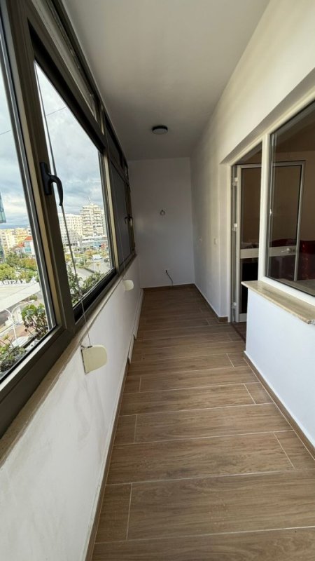 Tirane, jepet me qera apartament 2+1 Kati 5, 80 m² 600 € (Zogu i zi)