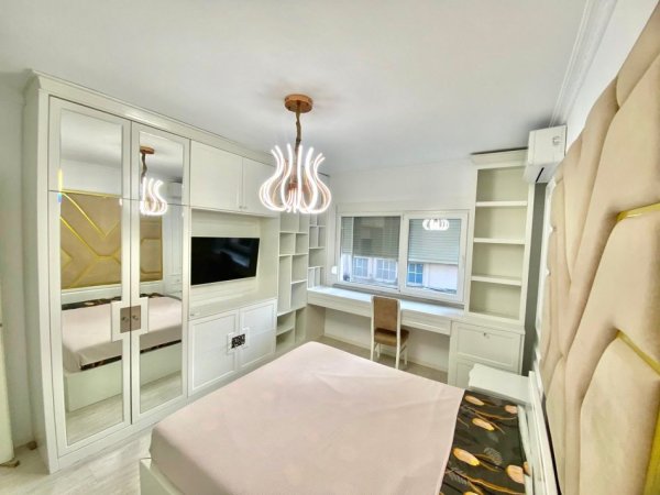 Me qera: Apartament 3+1+2wc & 2 ballkone (145m2)📍 Rruga elbasanit/ Ambasada amerikane | 1550 euro/Muaj