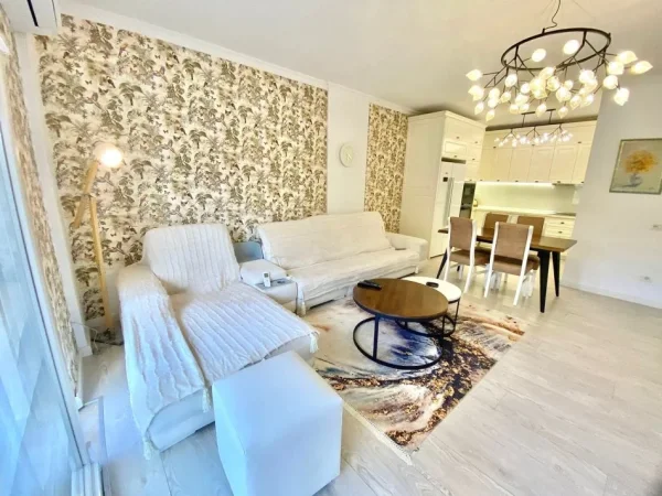 Super 3+1+2wc (145m2)📍 Rruga elbasanit/ Amb. amerikane LICEU/ RTSH ( vijë të parë Buze Rruge)