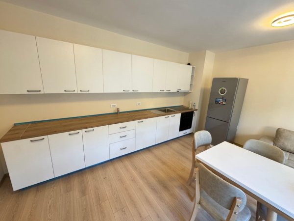 Tirane, jepet me qera apartament 1+1 Kati 2, 700 € 