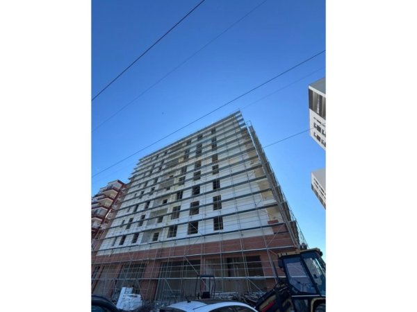 Tirane, shitet apartament 2+1 Kati 1, 100 m² 120.000 € (Paskuqan)