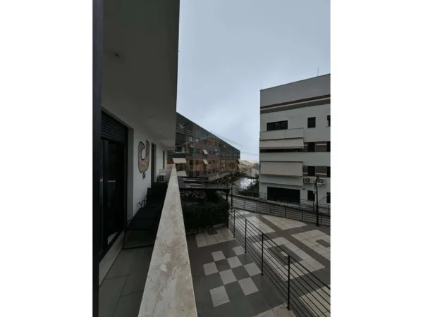 Tirane, jepet me qera apartament 2+1 Kati 1, 82 m² 750 € (Kodra e Diellit 2)