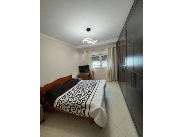 Tirane, jepet me qera apartament 2+1 Kati 6, 112 m² 700 € (Unaza e Re.)