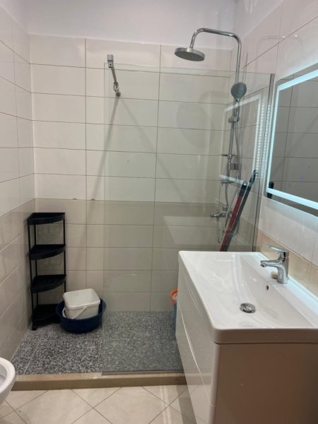 🏢 Jepet me Qira Apartament 1+1 |  📍Pallati i Tibos (përballë Delijorgjit)