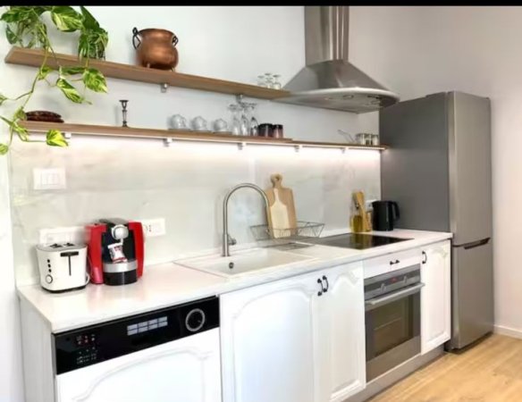 Tirane, jepet me qera apartament 2+1 Kati 3, 800 € 