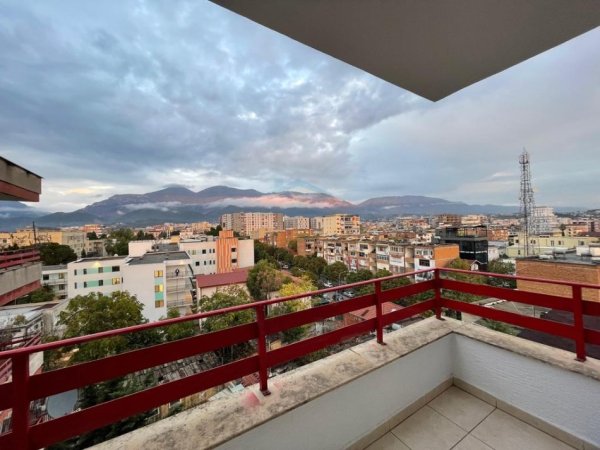 Tirane, jap me qera apartament 2+1+Ballkon Kati 6, 115 m² 600 € (PRANE PEDIATRISE)