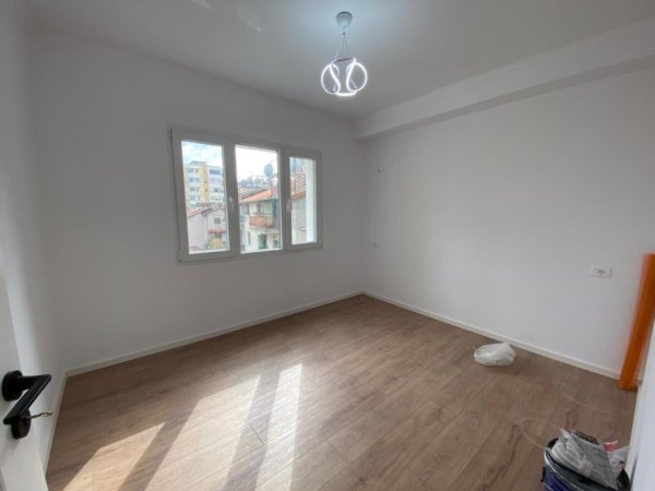 Tirane, shes apartament 1+1 Kati 4, 63 m² 169.000 € (21 dhjetori)