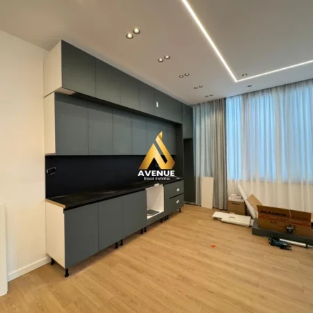 Tirane, jepet me qera apartament 2+1 Kati 1, 80 m² 900 € (kodra e diellit)