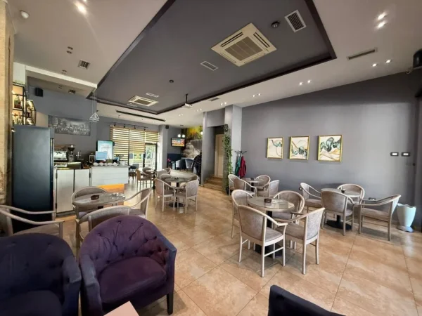 Tirane, shitet bar-kafe Kati 0, 106 m² 310.000 € (RRuga Dibres (prane Komisariatit 4))