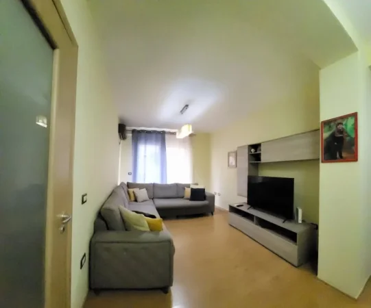 Tirane, jepet me qera apartament 2+1 Kati 6, 710 € 
