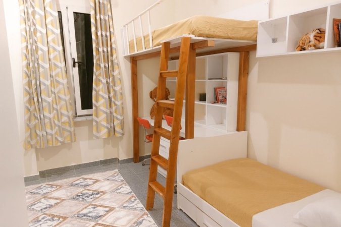 Tirane, jepet me qera apartament 2+1 Kati 5, 75 m² 600 € (Shallvaret)