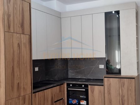 Shqiperi, jepet me qera apartament 1+1 Kati 2, 50 m² 450 € 