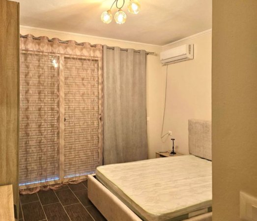 Me Qera: 2+1+2wc📍Kombinat (Prane KMY) - 450€ - S.130m² - 100% e Re✨