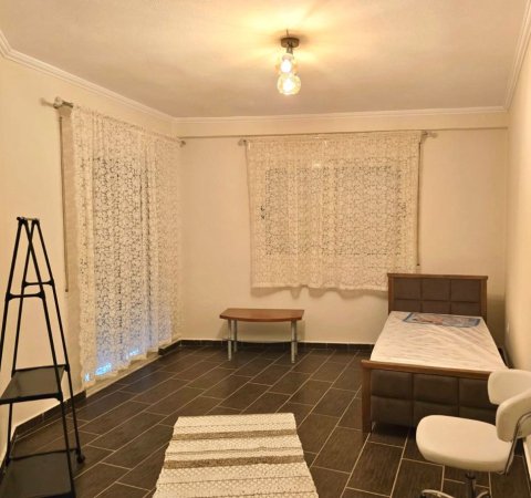 Me Qera: 2+1+2wc📍Kombinat (Prane KMY) - 450€ - S.130m² - 100% e Re✨