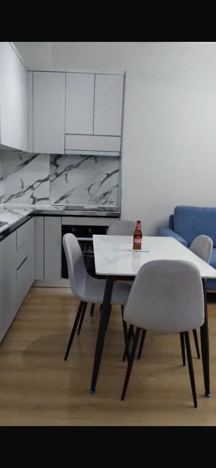 Tirane, shitet apartament 2+1+Ballkon Kati 4, 74 m² 130.000 € (Rruga Benjamin Kruta)