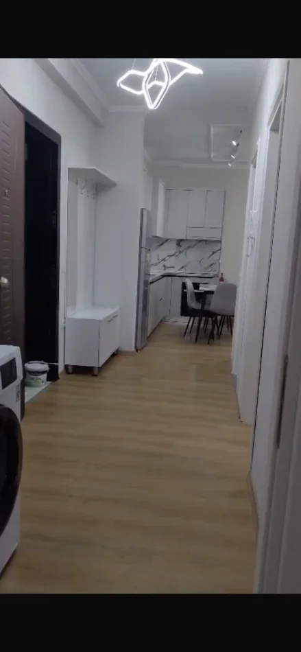 Tirane, shitet apartament 2+1+Ballkon Kati 4, 74 m² 130.000 € (Rruga Benjamin Kruta)