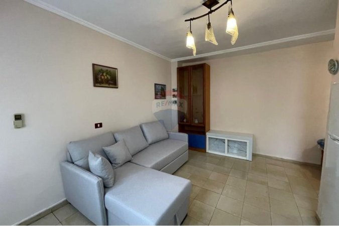 Tirane, jepet me qera apartament 1+1 Kati 2, 52 m² 600 € (Rruga e Elbasanit)