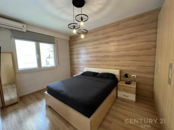 Tirane, jepet me qera apartament 1+1 Kati 1, 50 m² 550 € (Kodra e Diellit)