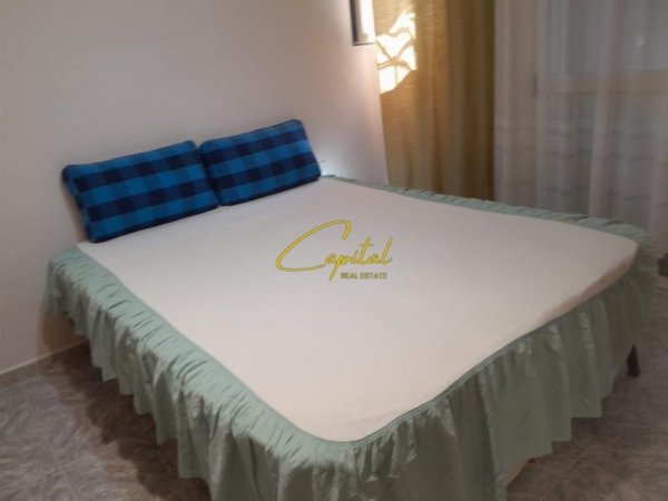 Tirane, jepet me qera apartament 2+1 Kati 1, 90 m² 500 € (XHAMLLIKU)