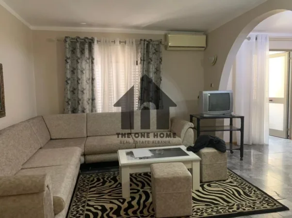 Tirane, jepet me qera apartament 2+1+Ballkon Kati 3, 90 m² 550 € (Rr Bogdanve)