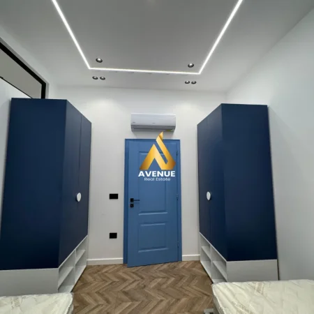 Tirane, jepet me qera apartament 2+1 Kati 1, 80 m² 900 € (kodra e diellit)