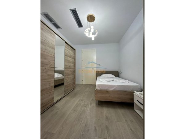 Tirane, jepet me qera apartament 2+1+Ballkon Kati 1, 114 m² 1.300 € (Kompleksi Delijorgji)