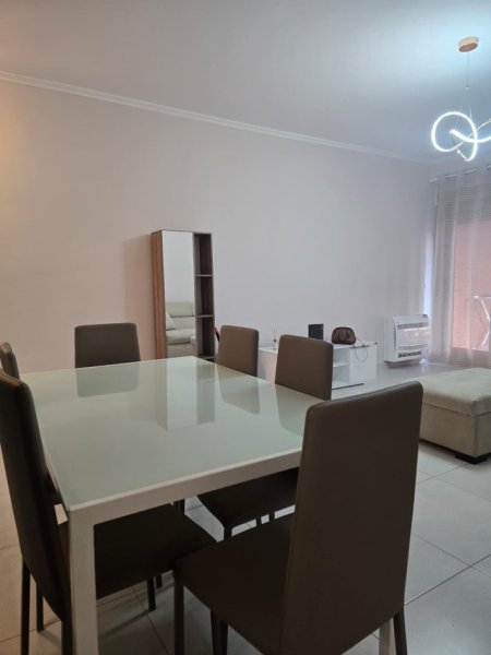 Tirane, jepet me qera apartament 1+1+Ballkon Kati 2, 75 m² 700 € (kompleksi delijorgji)