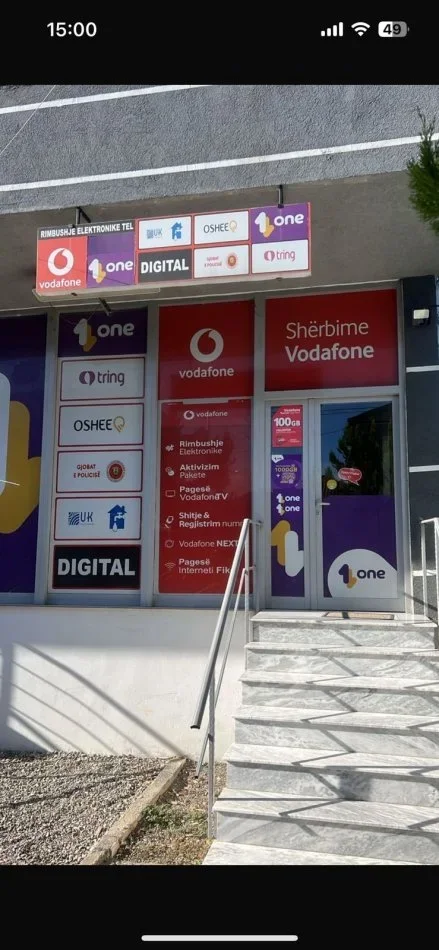 Tirane, shes Dyqan shitje one-vodafon 3.200 €