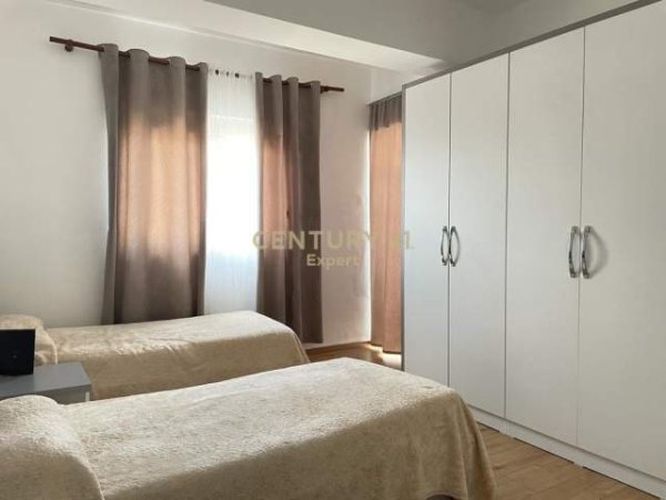 Tirane, jepet me qera apartament 2+1+A+BLK Kati 10, 110 m² 450 Euro (Rruga Dritan Hoxha ,Laprakë)