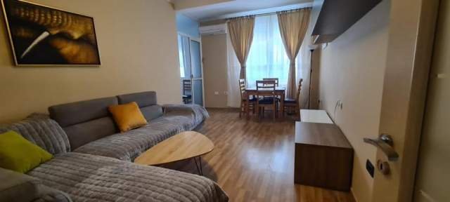 Tirane, jepet me qera apartament 2+1+BLK Kati 2, 120 m² 450 Euro (Liqeni)