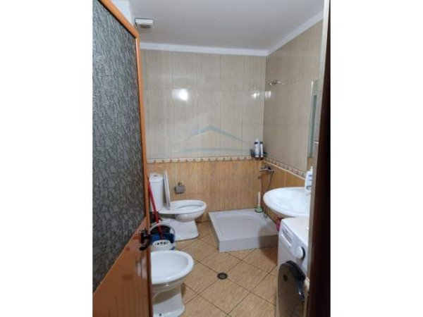 Tirane, jepet me qera apartament 2+1 Kati 7, 91 m² 350 Euro