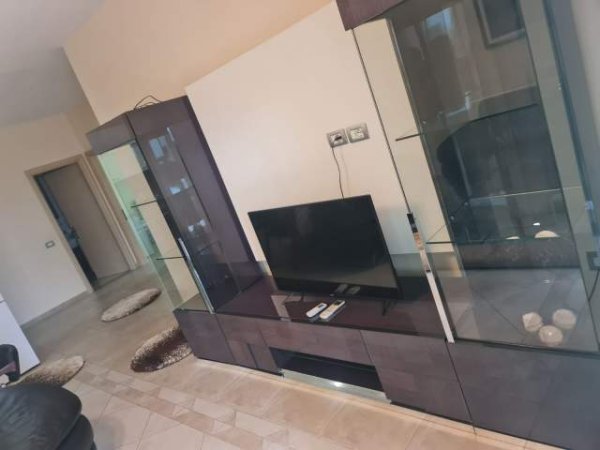 Tirane, jepet me qera apartament 3+1+BLK Kati 3, 120 m² 500 Euro (Kopshti zoologjik)