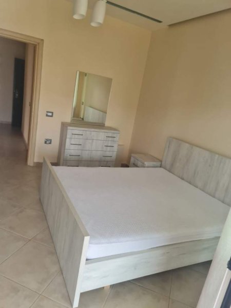 Tirane, jepet me qera apartament 3+1+BLK Kati 3, 120 m² 500 Euro (Kopshti zoologjik)